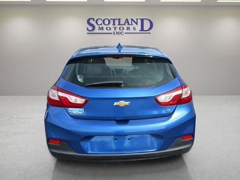Used 2017 Chevrolet Cruze LT FWD image 8