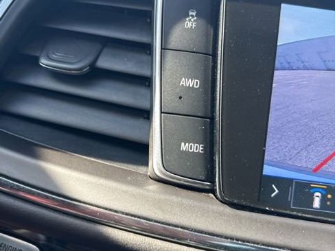 Used 2020 Buick Enclave Avenir w/ Avenir Technology Package AWD/4WD image 31
