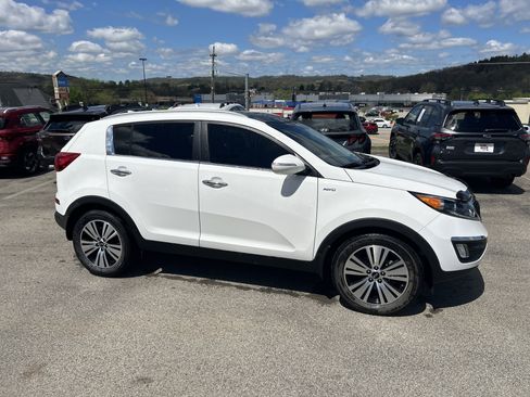 Used 2016 Kia Sportage EX w/ EX Premium Package image 3