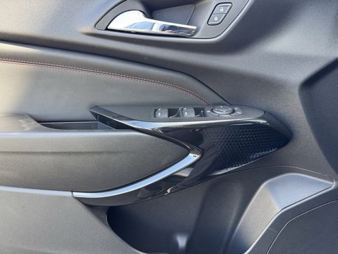 New 2026 Chevrolet Trax RS w/ Sunroof Package FWD image 11