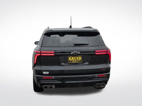 Used 2024 Chevrolet Traverse RS w/ LPO, Floor Liner Package AWD/4WD image 5