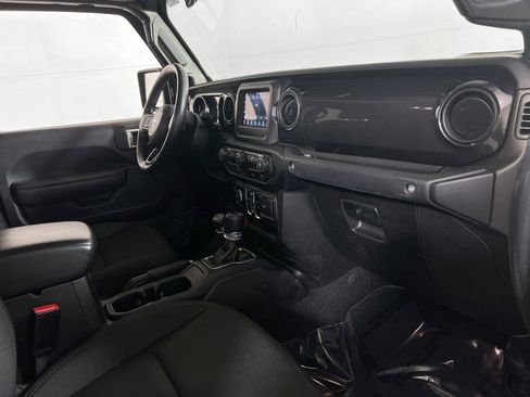 Used 2022 Jeep Gladiator Sport image 25