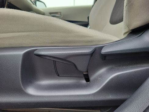 Used 2021 Toyota Corolla LE image 15