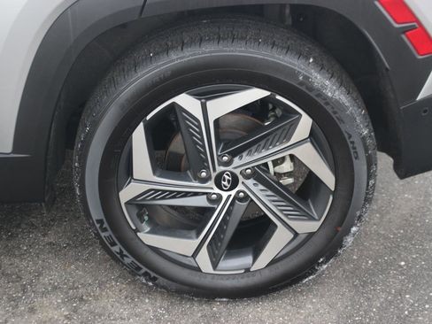 Used 2024 Hyundai Tucson Limited image 37