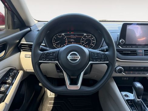 Used 2021 Nissan Altima 2.5 SV AWD/4WD image 13
