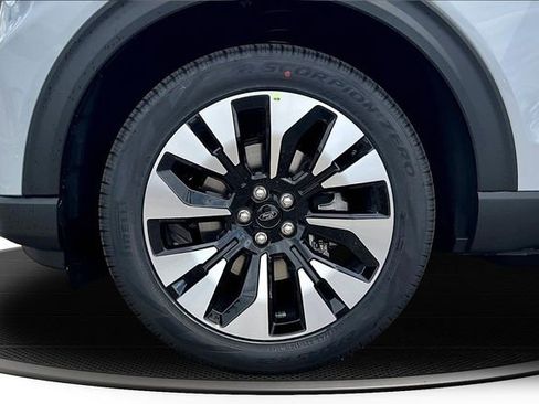 New 2026 Ford Explorer Platinum image 13