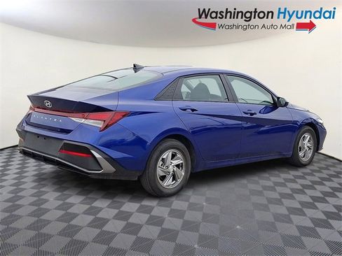 Used 2025 Hyundai Elantra SE image 6