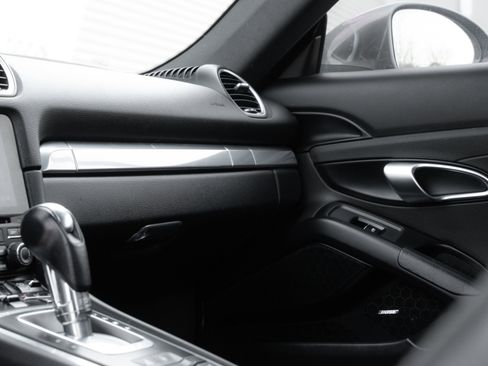 Used 2018 Porsche 718 Cayman image 13