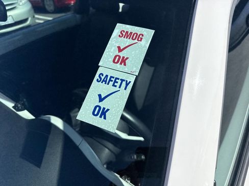 Used 2012 Volkswagen Beetle 2.5 image 8