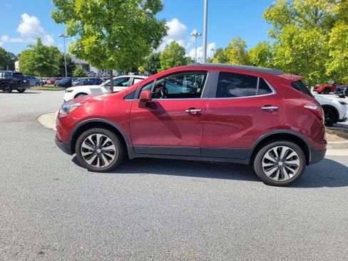 Used 2021 Buick Encore Preferred AWD/4WD image 7