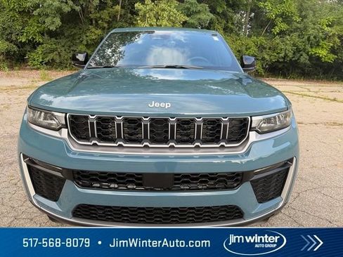 Used 2026 Jeep Grand Cherokee Limited AWD/4WD image 5