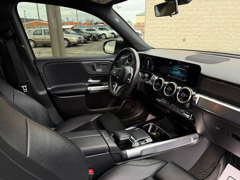 Used 2020 Mercedes-Benz GLB 250 GLB 250 image 25