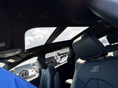 New 2026 Chrysler Pacifica Limited w/ S Appearance Package image 23