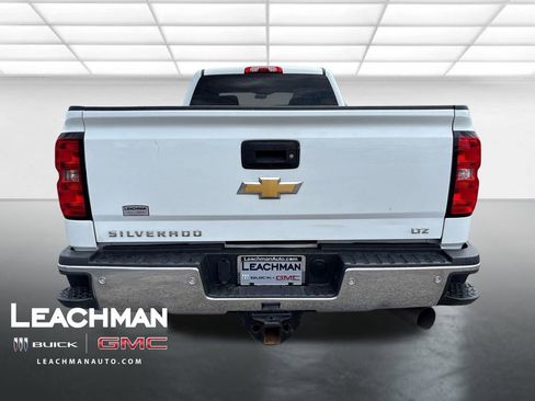 Used 2019 Chevrolet Silverado 3500 4x4 Crew Cab LTZ DRW w/ Duramax Plus Package image 4