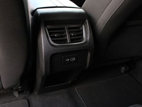 Used 2022 Chevrolet Blazer LT FWD image 18
