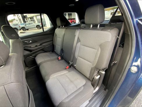 Used 2023 Chevrolet Traverse LT FWD image 19