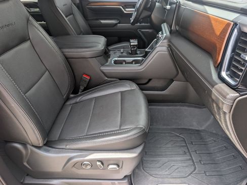 Certified 2024 GMC Sierra 1500 Denali w/ Denali Reserve Package AWD/4WD image 12