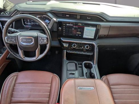 Used 2024 GMC Sierra 3500 Denali Ultimate image 15