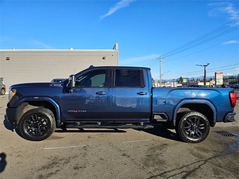 Used 2020 GMC Sierra 2500 AT4 w/ AT4 Premium Package image 2