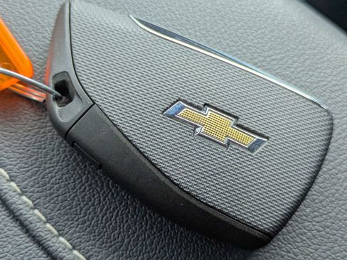 Used 2026 Chevrolet Traverse LT w/ Sun and Wheel Package FWD image 25