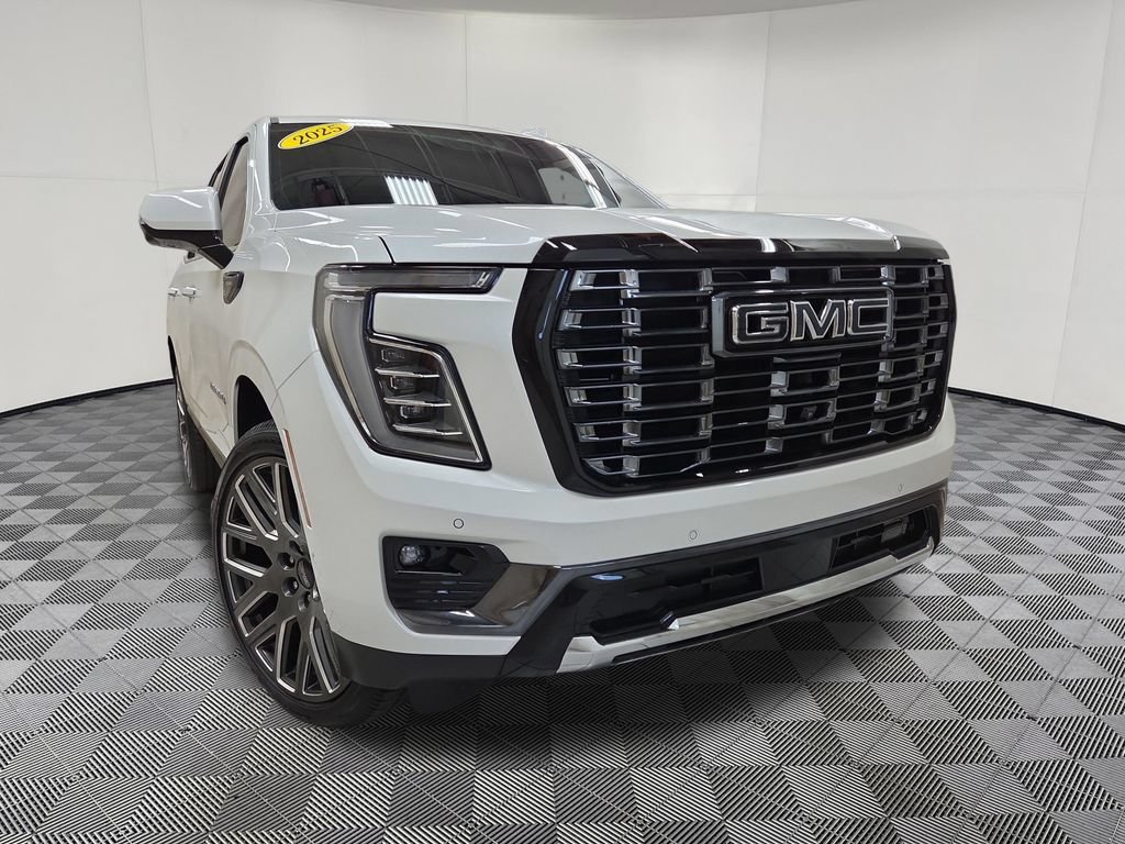 Used 2025 GMC Yukon Denali Ultimate AWD/4WD image 2