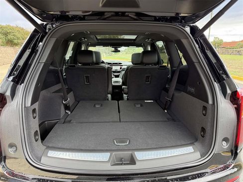 New 2025 Cadillac XT6 Premium Luxury image 27