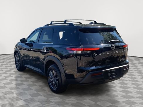 Certified 2024 Nissan Pathfinder SV AWD/4WD image 3