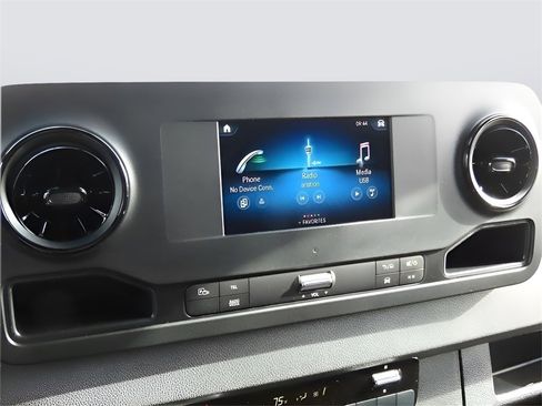 Used 2024 Mercedes-Benz Sprinter 3500 image 36