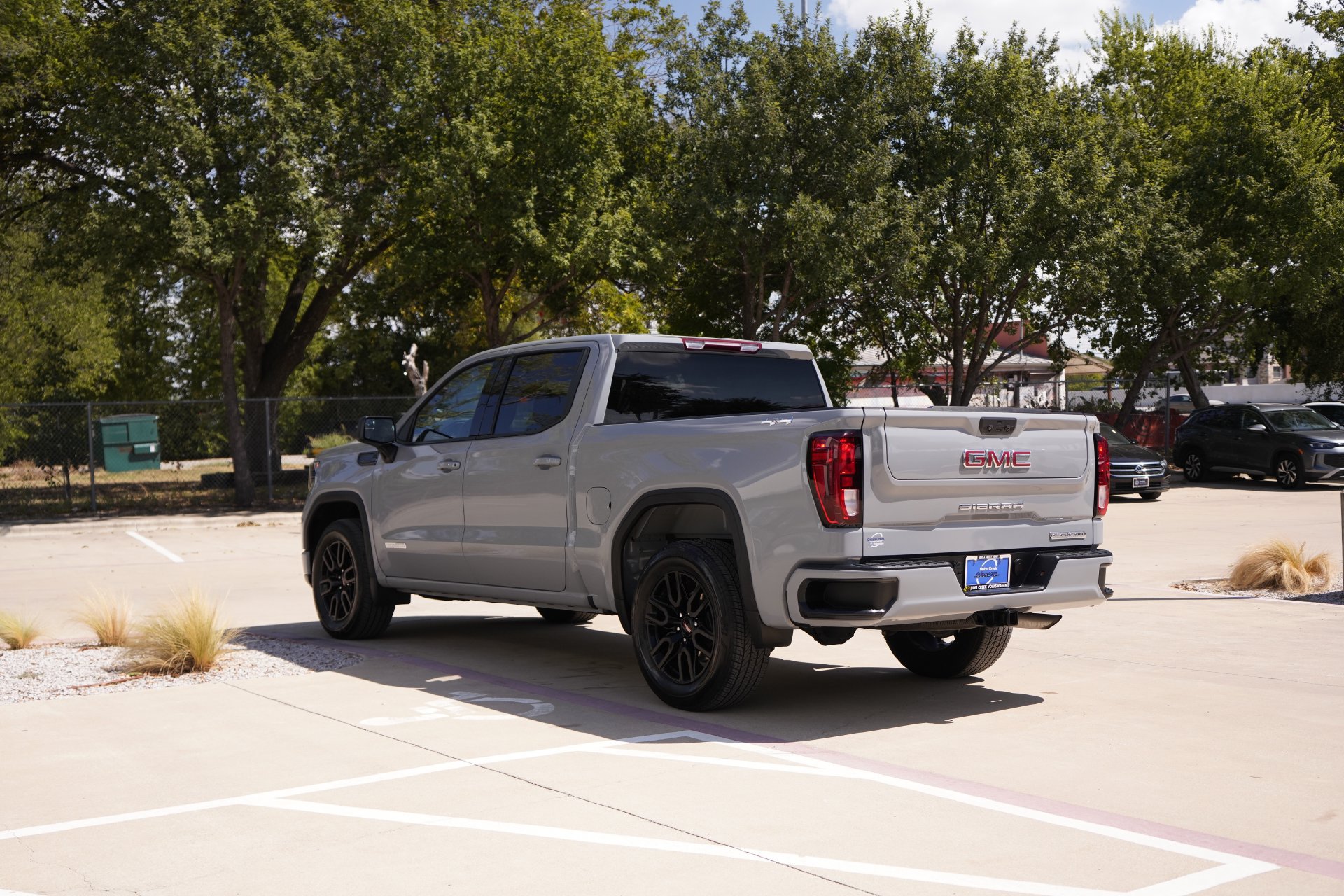 Used 2024 GMC Sierra 1500 Elevation AWD/4WD image 6