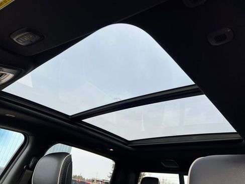 Used 2025 RAM 1500 Limited image 18