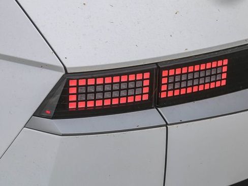 Used 2024 Hyundai Ioniq 5 SEL image 10