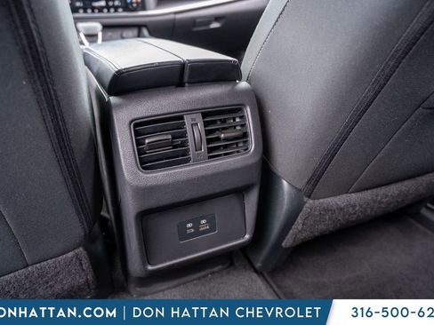 Used 2023 Nissan Rogue SV image 24