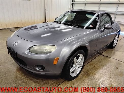 Used 2006 MAZDA MX-5 Miata image 4