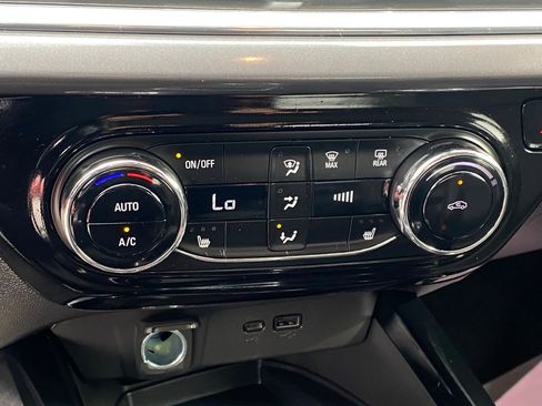 Used 2025 Chevrolet Trax ACTIV w/ Sunroof Package image 15