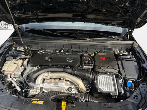 Used 2024 Mercedes-Benz GLB 250 image 20