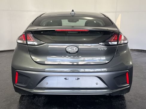 Used 2022 Hyundai Ioniq Limited image 10