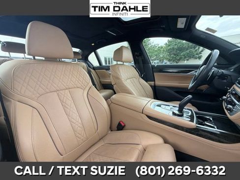 Used 2021 BMW 750i xDrive AWD/4WD image 19