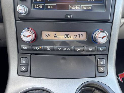 Used 2007 Chevrolet Corvette Convertible w/ Preferred Equipment Group RWD image 21