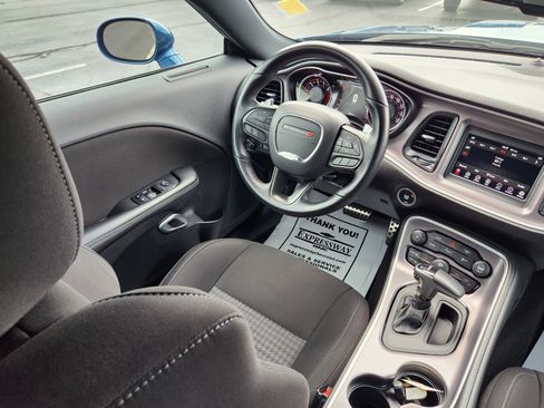 Used 2022 Dodge Challenger R/T RWD image 15