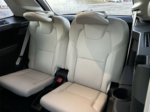 Certified 2023 Volvo XC90 T8 Plus w/ Protection Package image 24