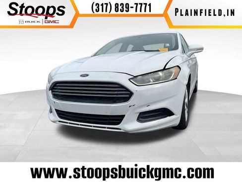 Used 2016 Ford Fusion SE image 1