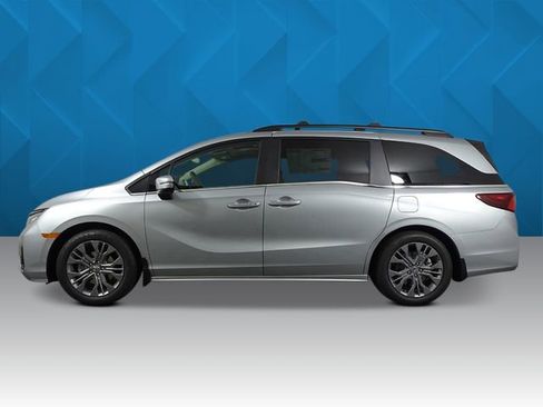 New 2026 Honda Odyssey Touring image 2