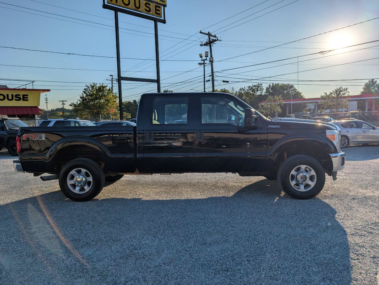 Used 2016 Ford F250 XL w/ XL Appearance Package AWD/4WD image 5