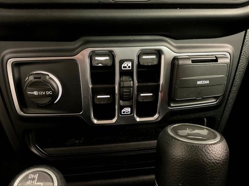 Used 2021 Jeep Wrangler Unlimited Sport AWD/4WD image 16