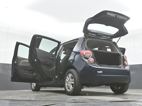 Used 2015 Chevrolet Sonic LT FWD image 50