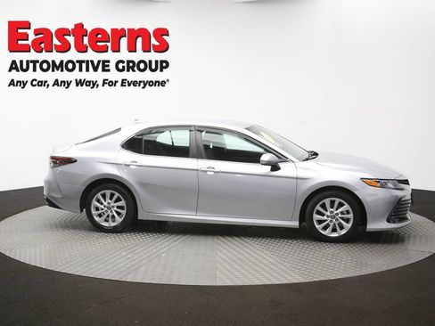 Used 2021 Toyota Camry LE FWD image 37