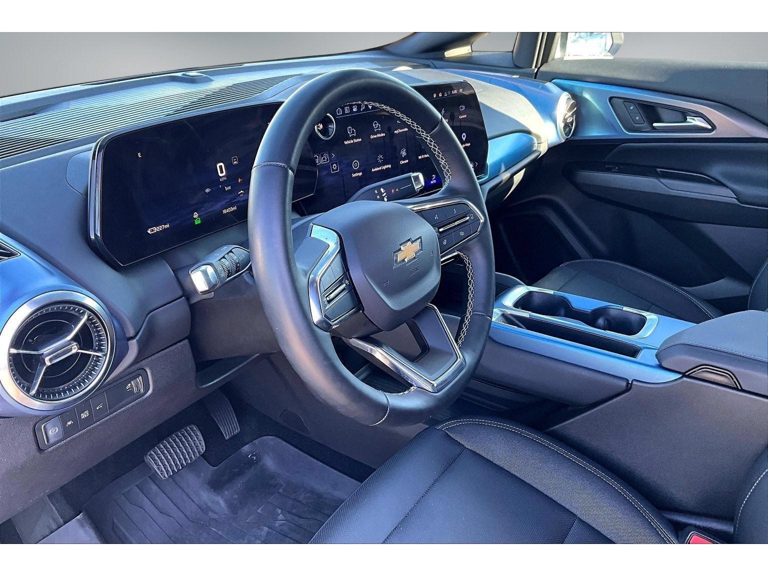 Used 2024 Chevrolet Equinox EV LT FWD image 17