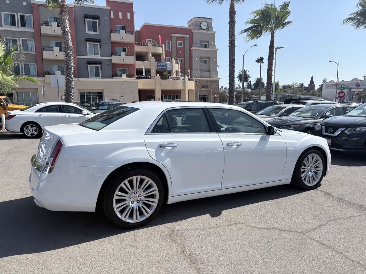 Used 2014 Chrysler 300 C w/ Harman/Kardon Audio Group RWD image 11