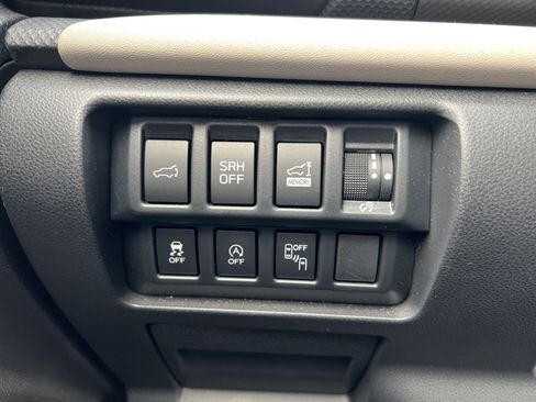 Used 2023 Subaru Forester Limited image 30