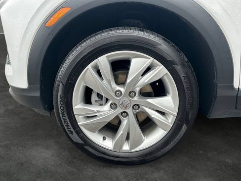 Used 2025 Buick Encore GX Preferred AWD/4WD image 4